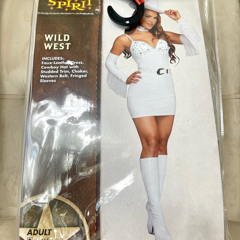 Wild West: Women’s Cowgirl Costume (Small 4-6)